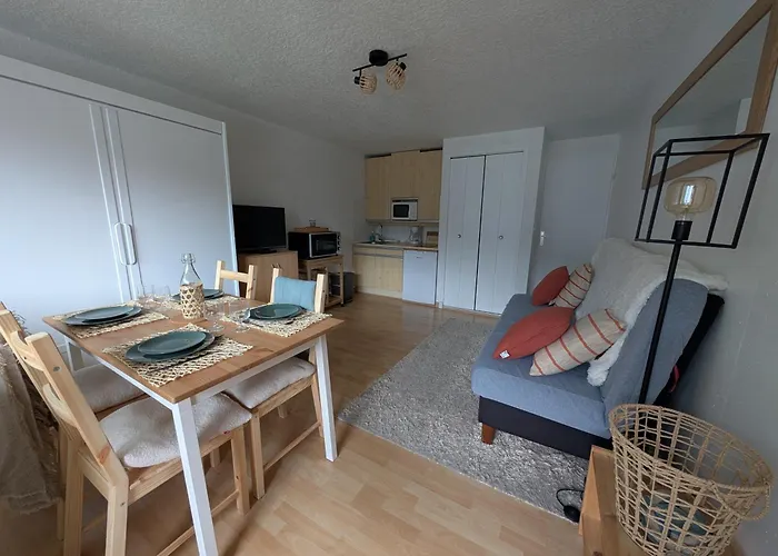 Confortable Lary Village